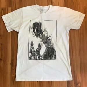 Artist Print Graphic funky t shirt - Men’s medium